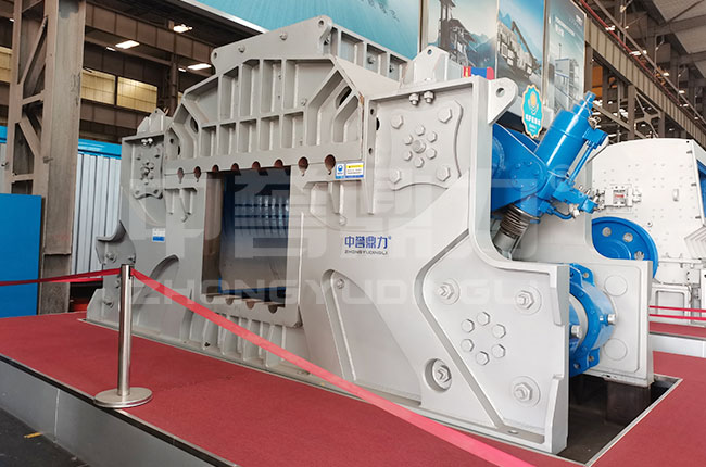 臥式旋回破碎機